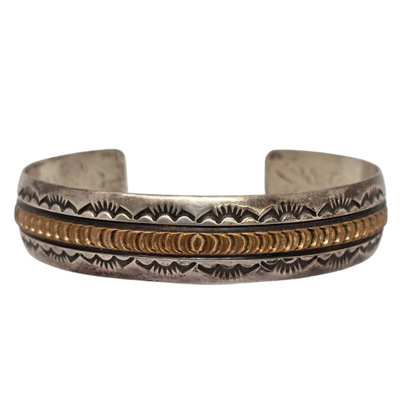 Native American Signed R Sterling Silver Gold Accent Stamped Cuff Bracelet 20838 - Picture 1 of 10